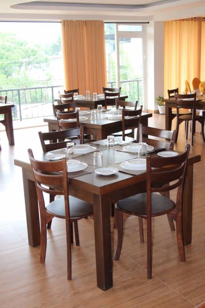 Sky View Grand Hotel Kandy Eksteriør billede