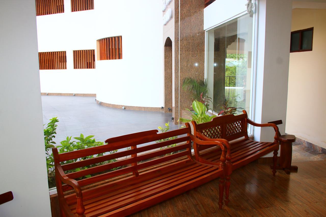 Sky View Grand Hotel Kandy Eksteriør billede